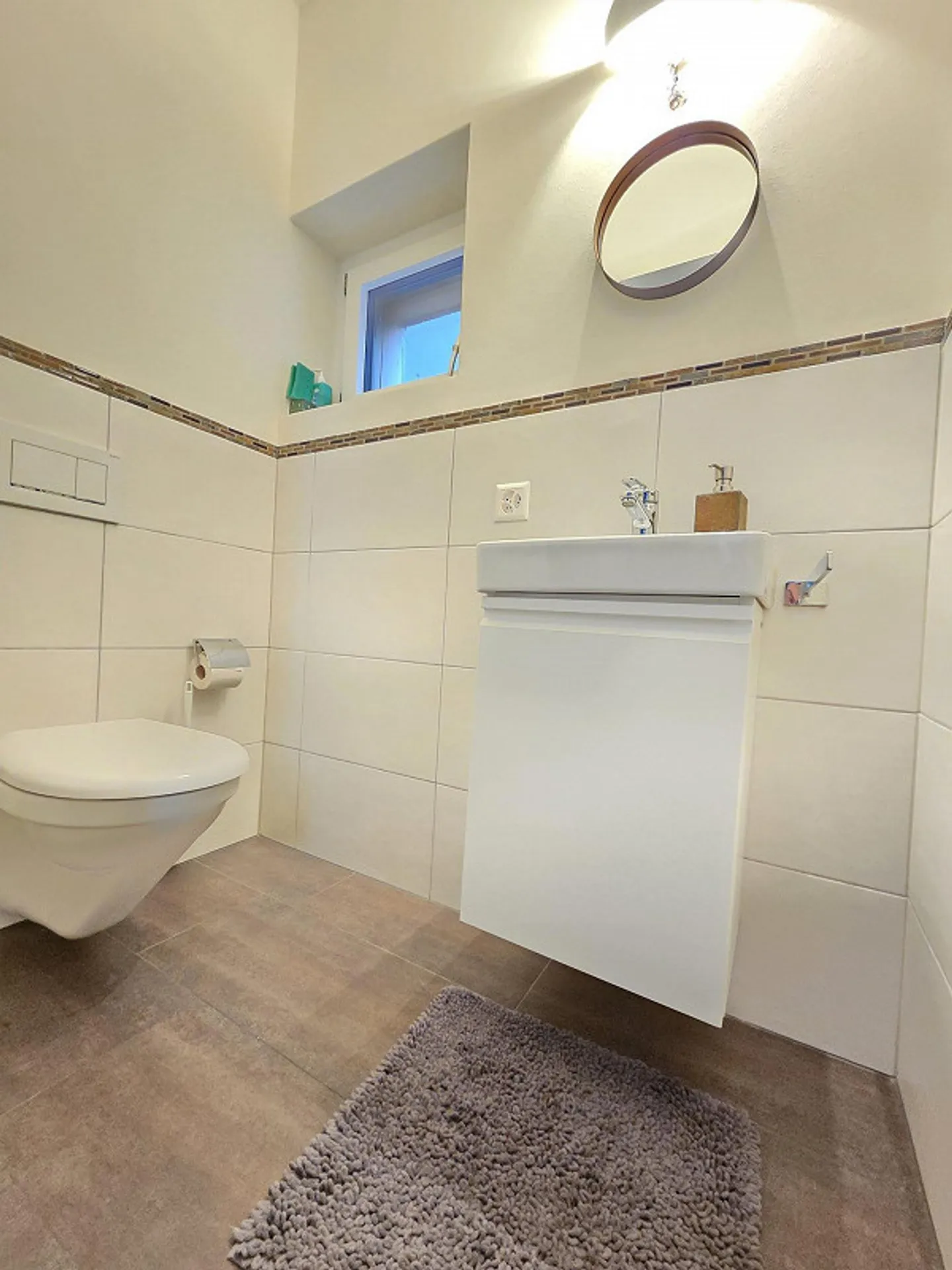 Stilvolles Familienhaus am Waldrand - Foto 6 von 25