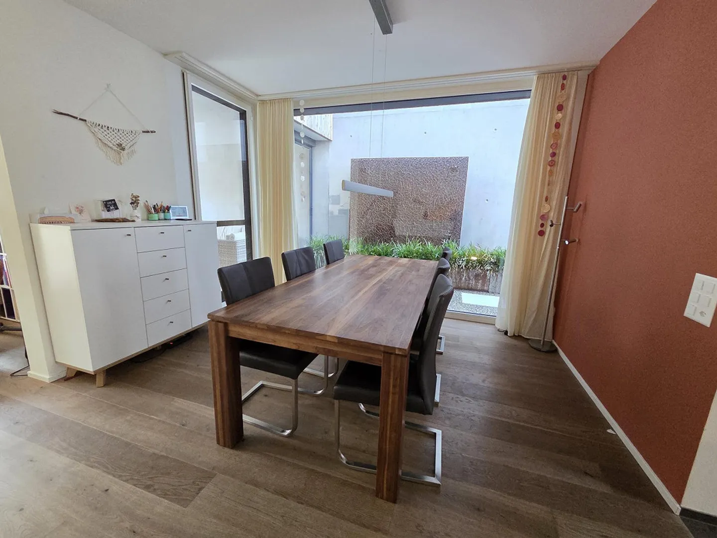 Stilvolles Familienhaus am Waldrand - Foto 3 von 25