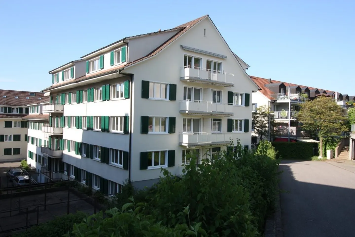 APPARTEMENT TRÈS MODERNE - Photo 1 sur 7