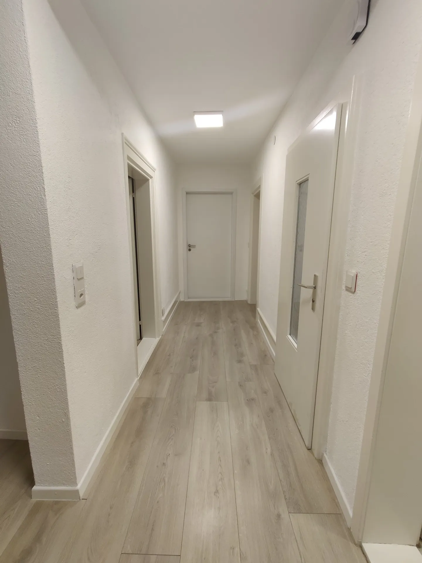 Charmante appartement de 4,5 pièces avec coin jardin - Photo 9 sur 11