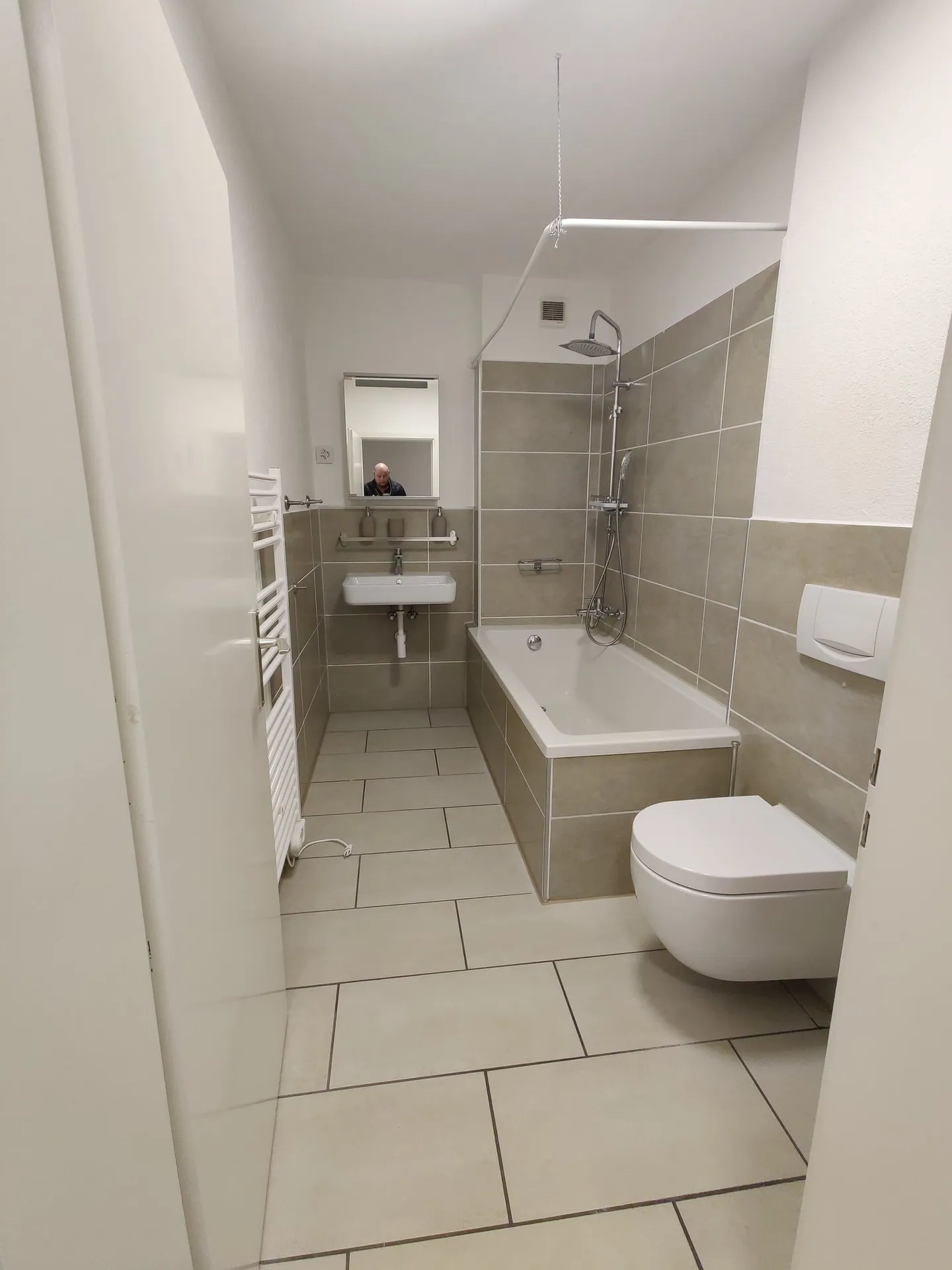 Charmante appartement de 4,5 pièces avec coin jardin - Photo 5 sur 11