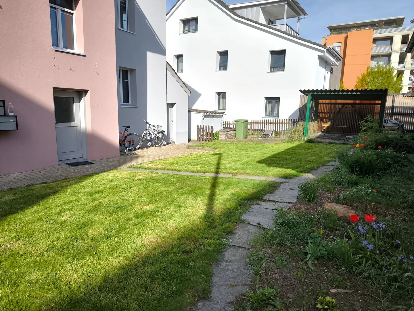 Charmante appartement de 4,5 pièces avec coin jardin - Photo 11 sur 11