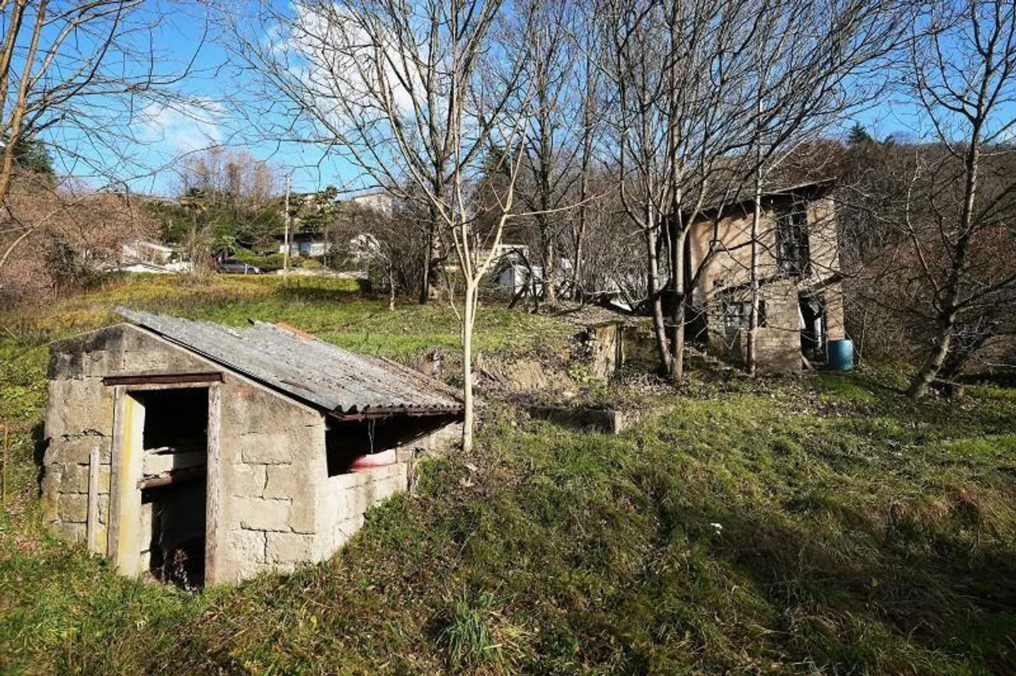 Grotto with 6 rooms and large plot / grotto with 6 rooms and ... - Photo 29 of 33