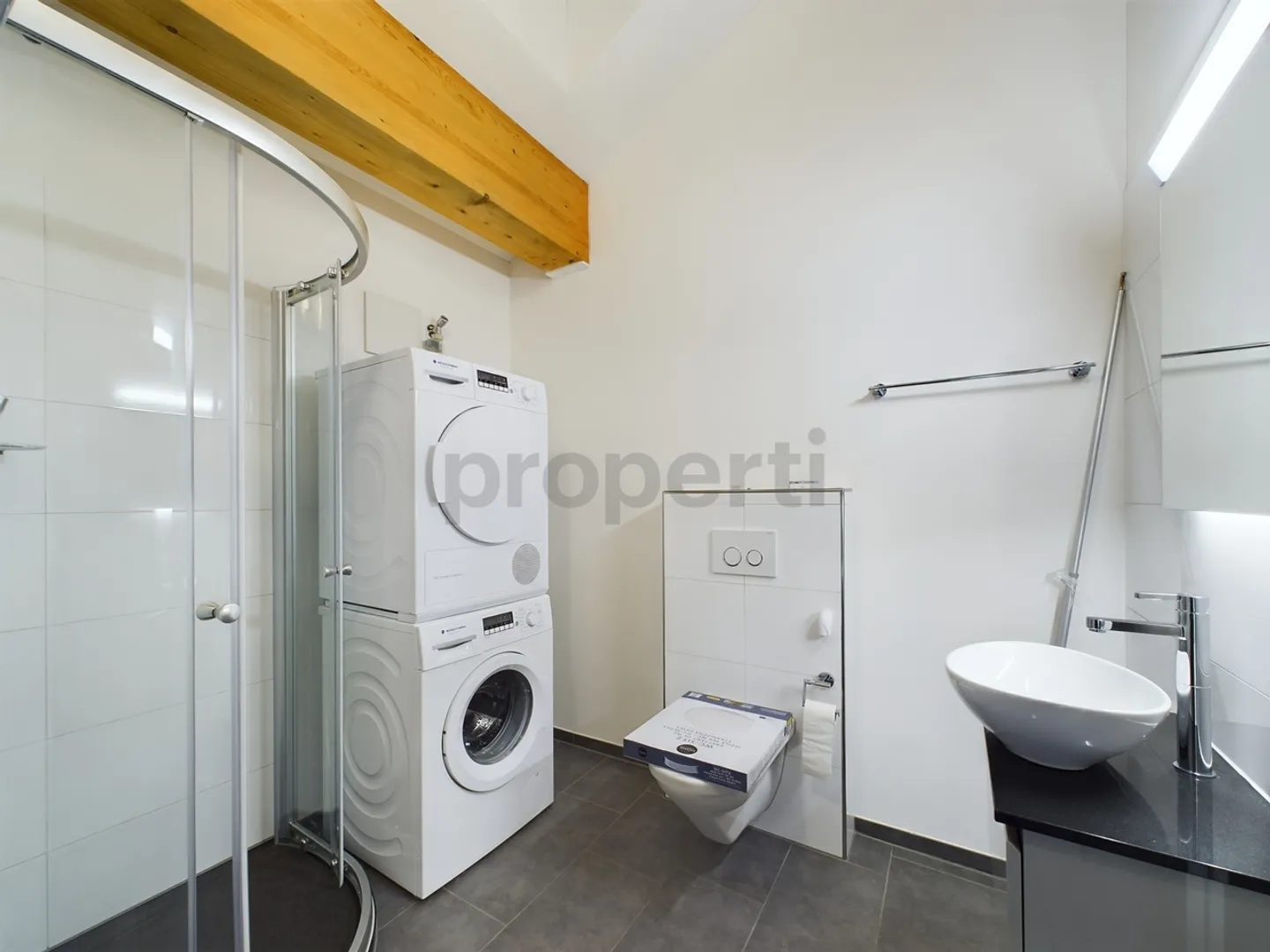 Exclusive 3.5-room penthouse with luxury amenities in Allschwil - Photo 8 of 9