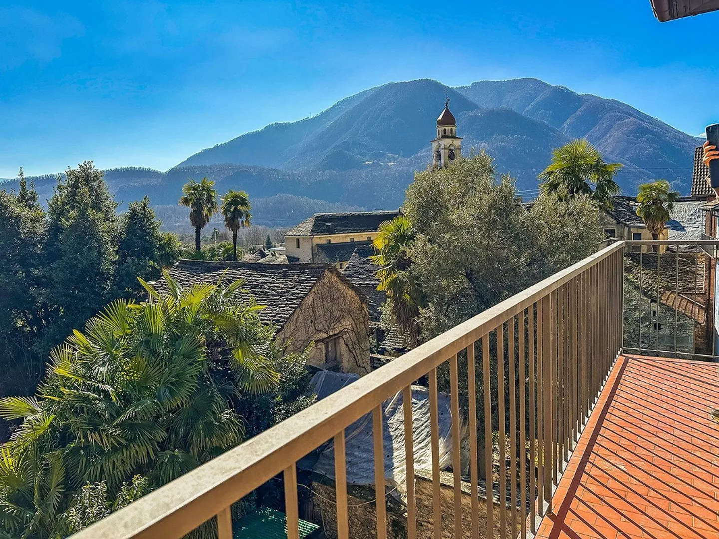 House with 4 apartments - Photo 17 of 24