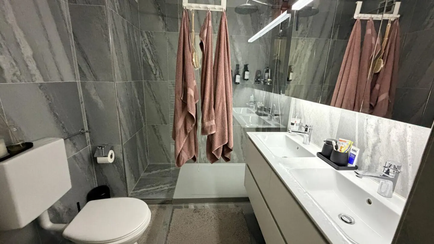 Maison familiale de 6,5 pièces, entièrement rénovée, située au calme - Photo 10 sur 12
