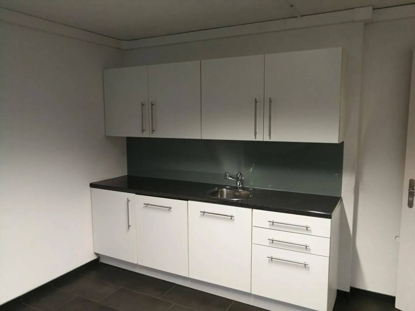 Spazi per uffici moderni in una posizione comoda - Foto 9 di 10