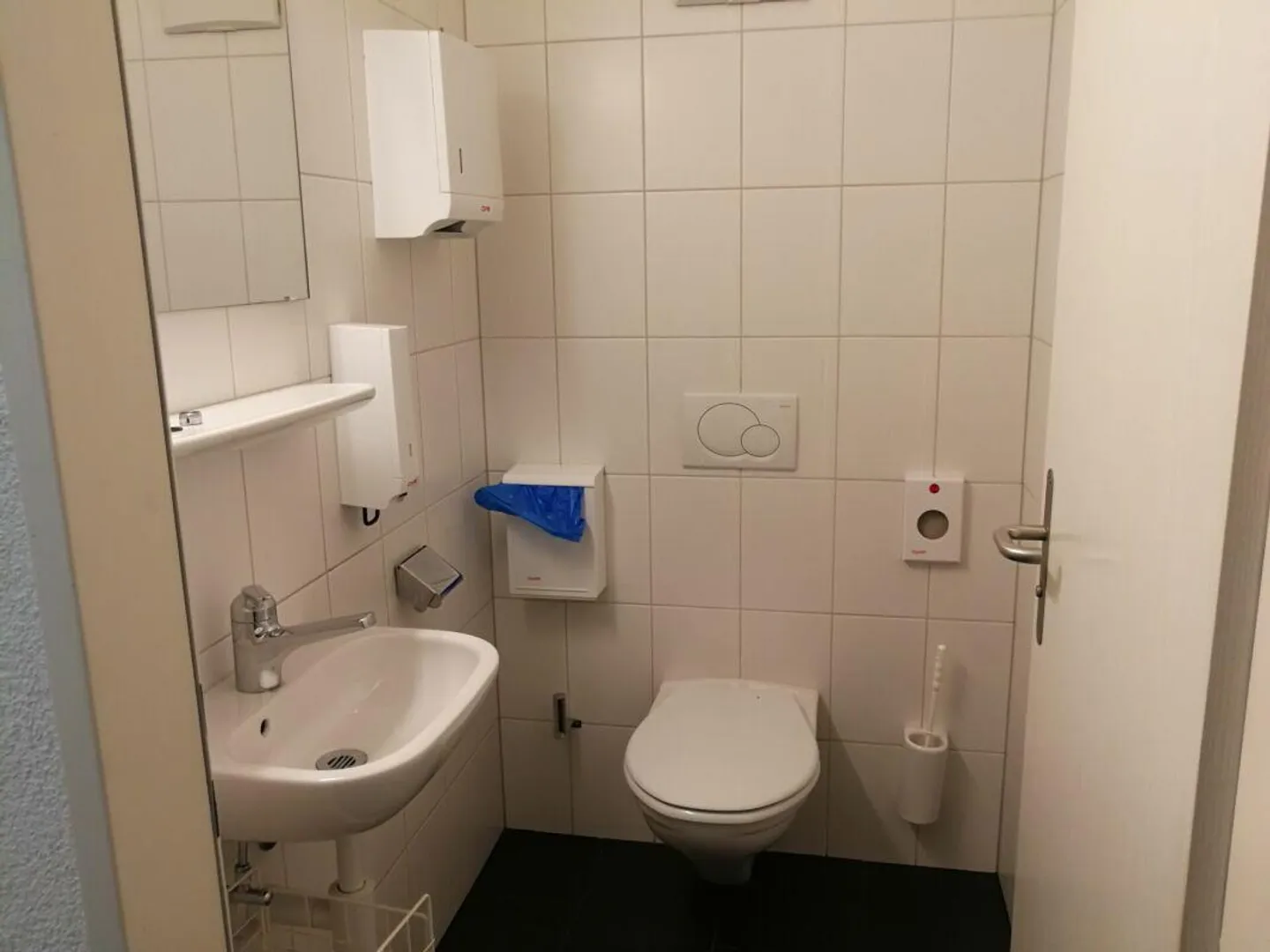 Spazi per uffici moderni in una posizione comoda - Foto 10 di 10