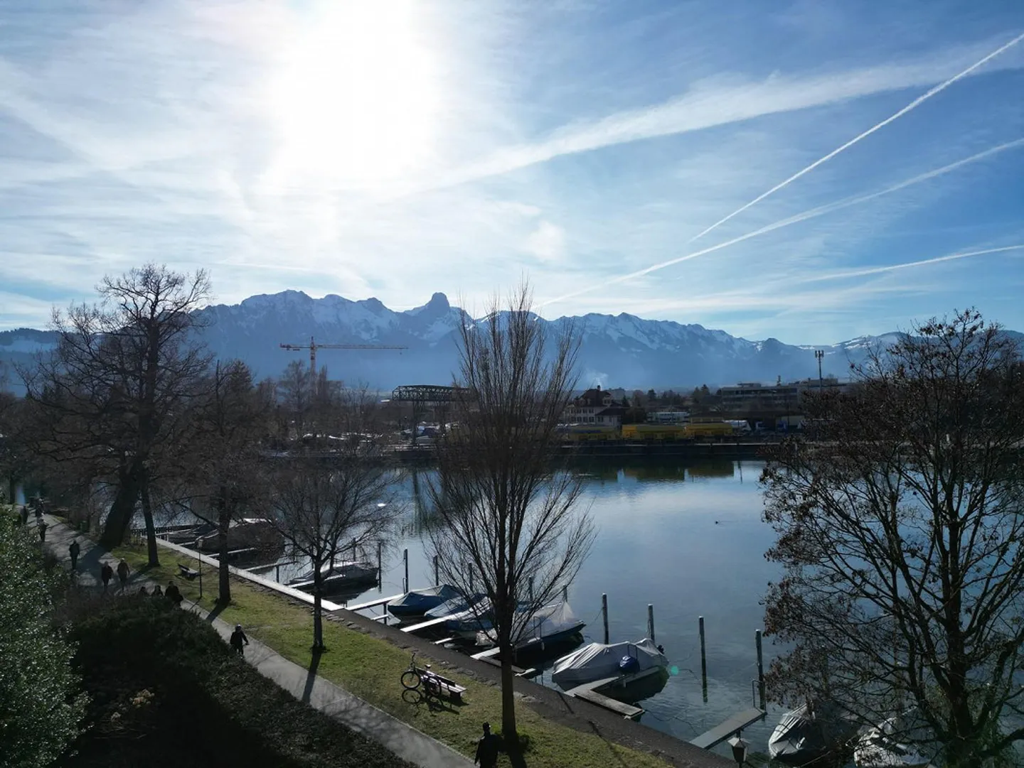 Posizione esclusiva all'Aarequai di Thun - Nuovo appartamento mansardato - Foto 7 di 13