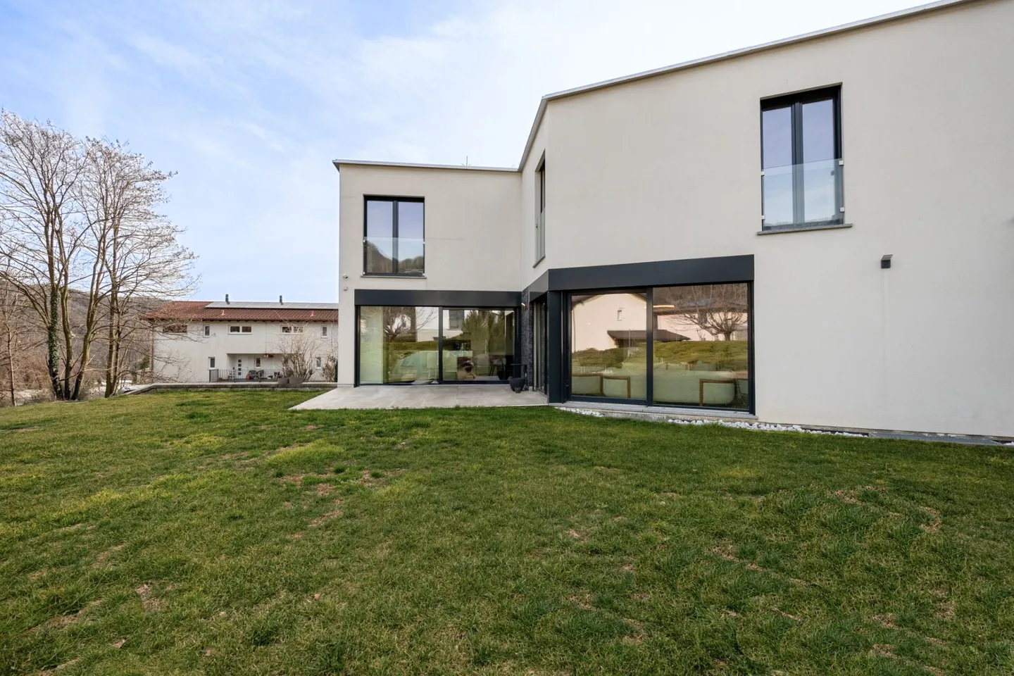 Maison unifamiliale moderne de 6 pièces - Photo 11 sur 12