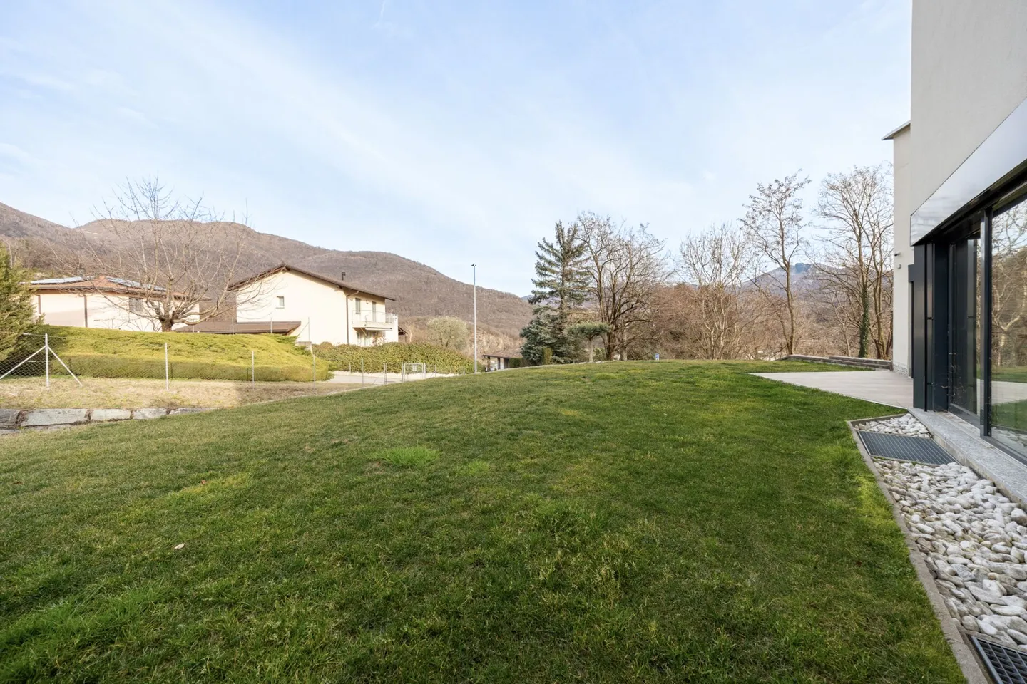 Maison unifamiliale moderne de 6 pièces - Photo 12 sur 12