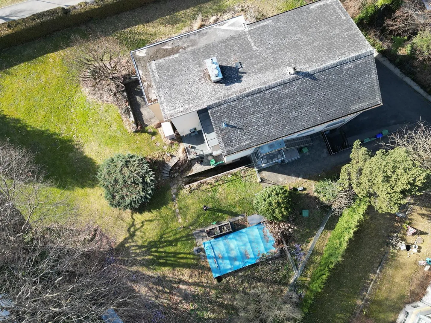 Posizione esclusiva all'Aarequai di Thun - Nuovo appartamento mansardato - Foto 2 di 13