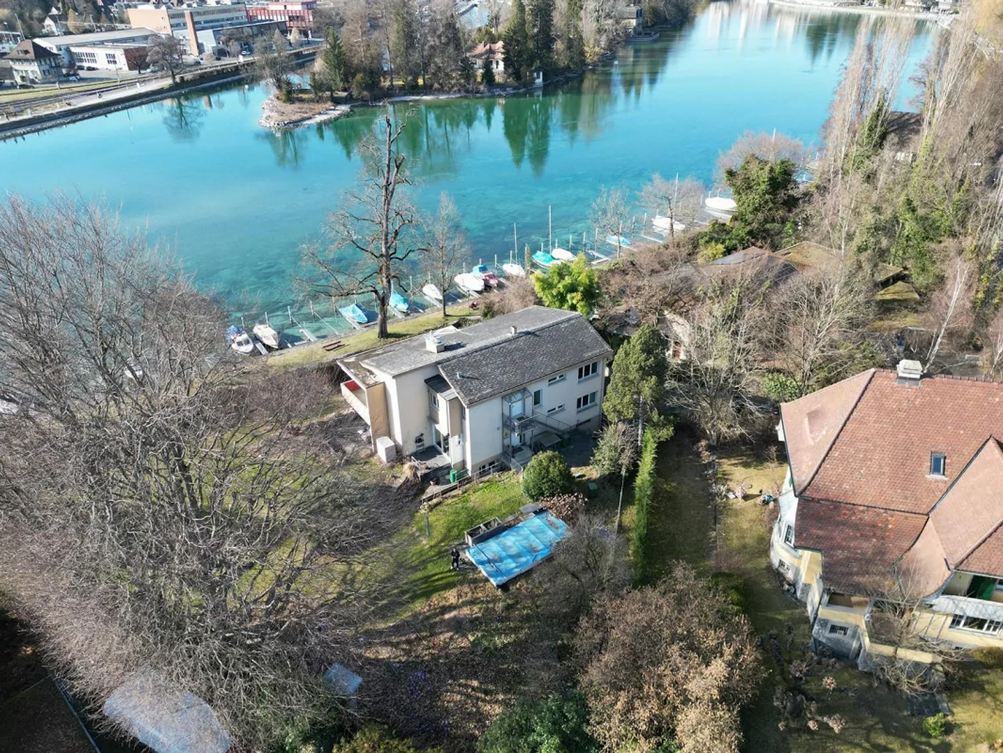 Posizione esclusiva all'Aarequai di Thun - Nuovo appartamento mansardato - Foto 3 di 13