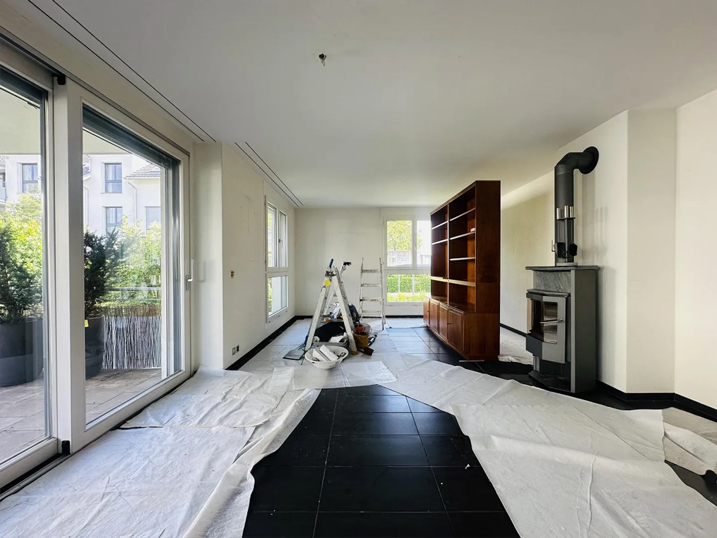 Quietly located 4.5 room apartment with balcony, hobby room - Photo 1 of 12