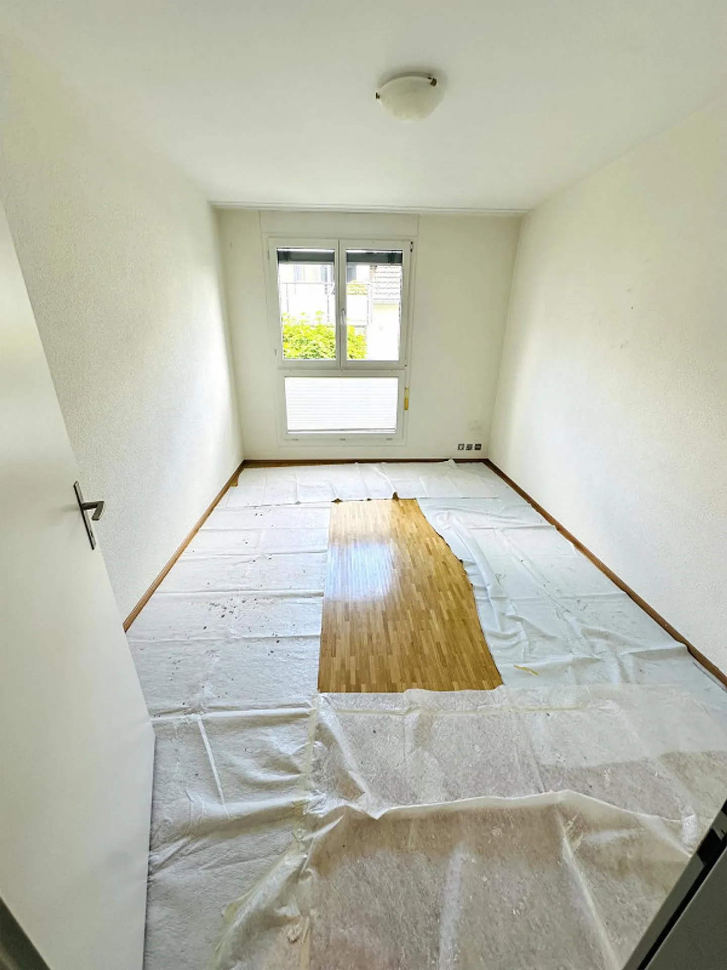 Quietly located 4.5 room apartment with balcony, hobby room - Photo 7 of 12