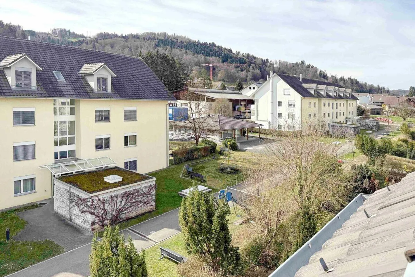 2.5-/3.5-Room Apartment on the Top Floor with Ceiling Height up to 5.0 m! - Photo 3 of 4