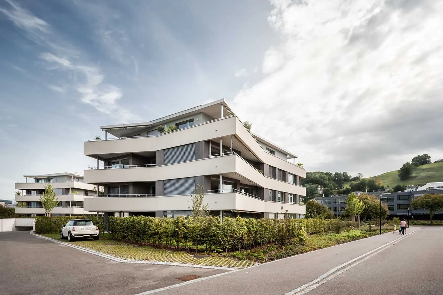 PLACE DE PARKING DISPONIBLE IMMÉDIATEMENT - Photo 1 sur 2