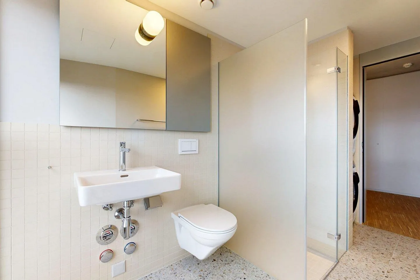 DESIGN & SKYLINE: First Rental "SPHINX" - Photo 5 of 6