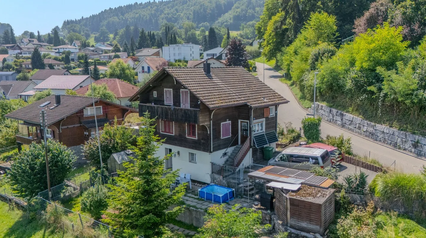 Proprietà affascinante con progetto di ristrutturazione a Pfeffikon - Foto 1 di 5
