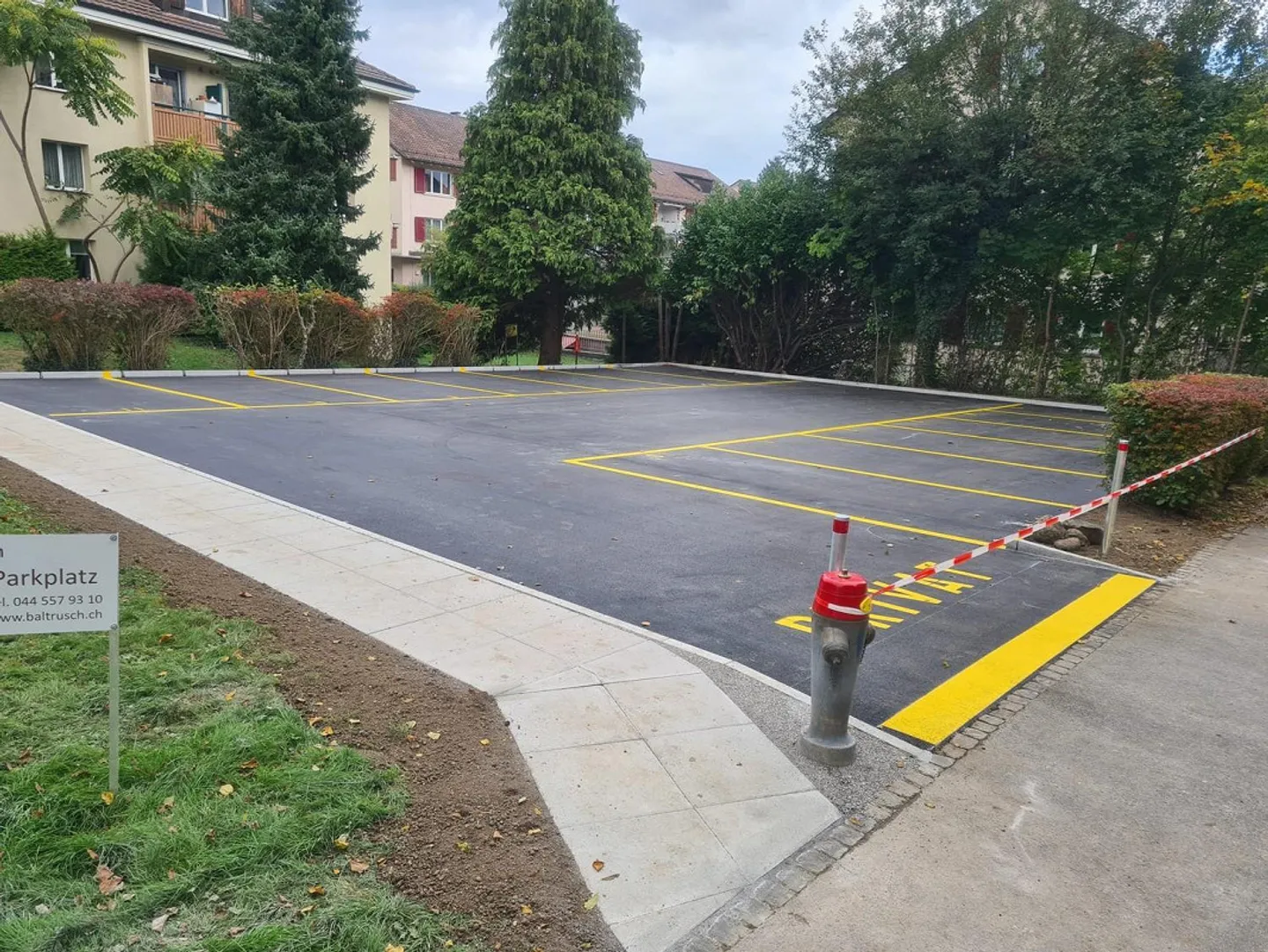 Aussen-Parkplätze verfügbar - Foto 1 von 1