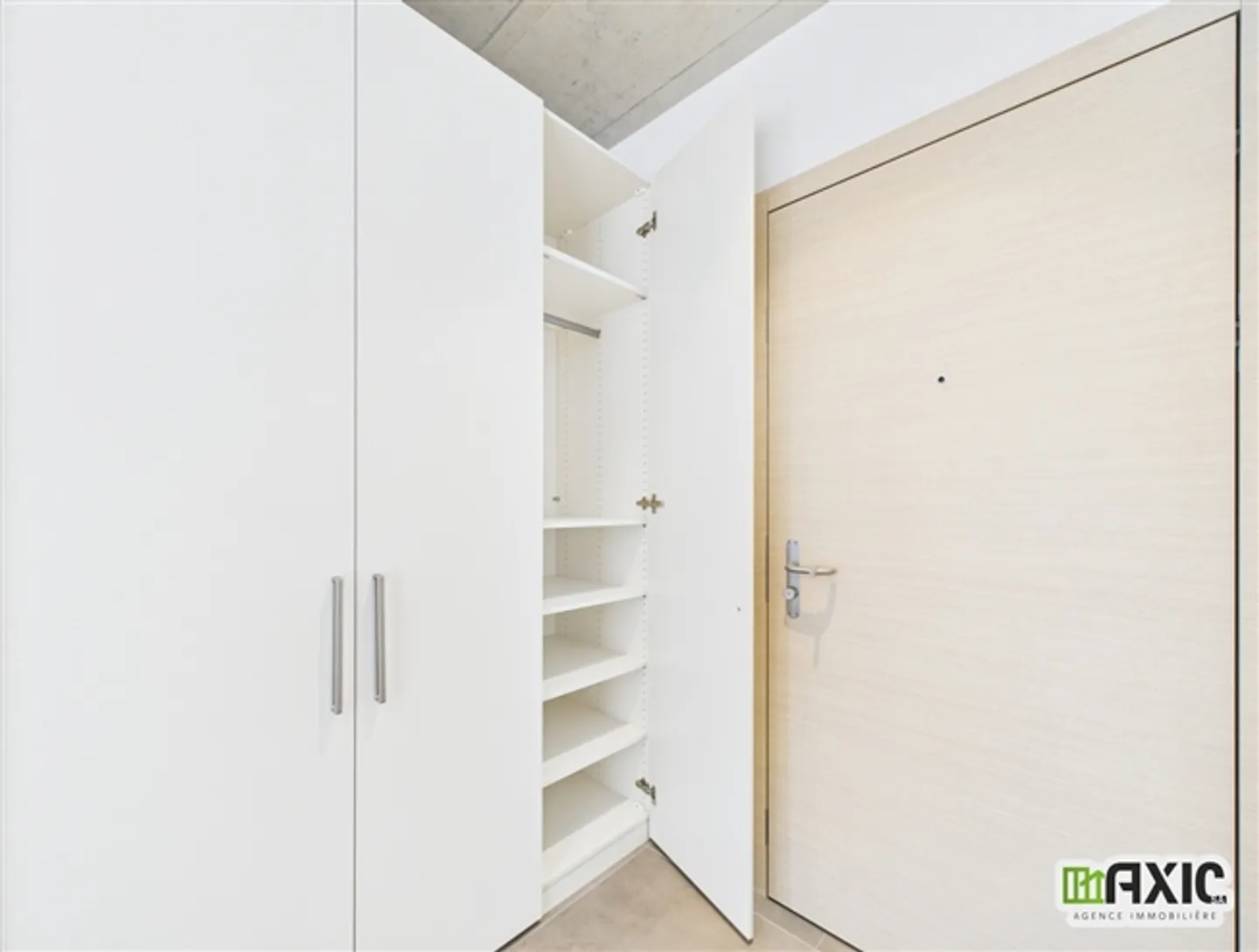 «Zu mieten Magnificent Apartment mit 3,5 Zimmern. in PSA im 4. Stock.» - Foto 13 von 15