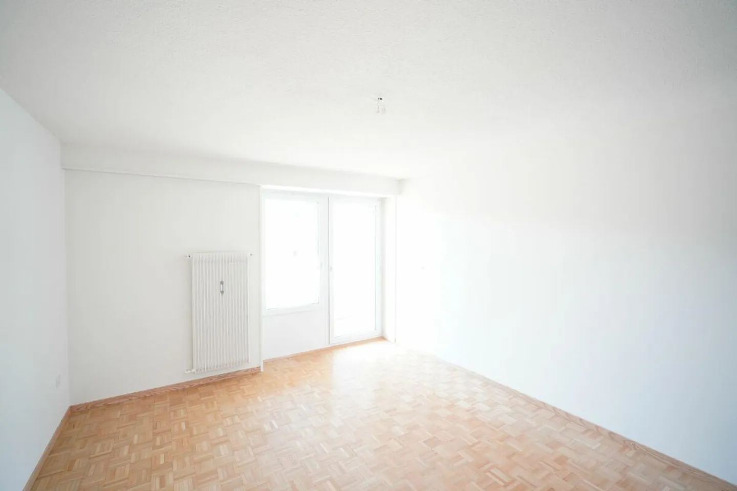 Charming, bright and renovated 3.5-room apartment on the 3rd floor with sun... - Photo 6 of 8