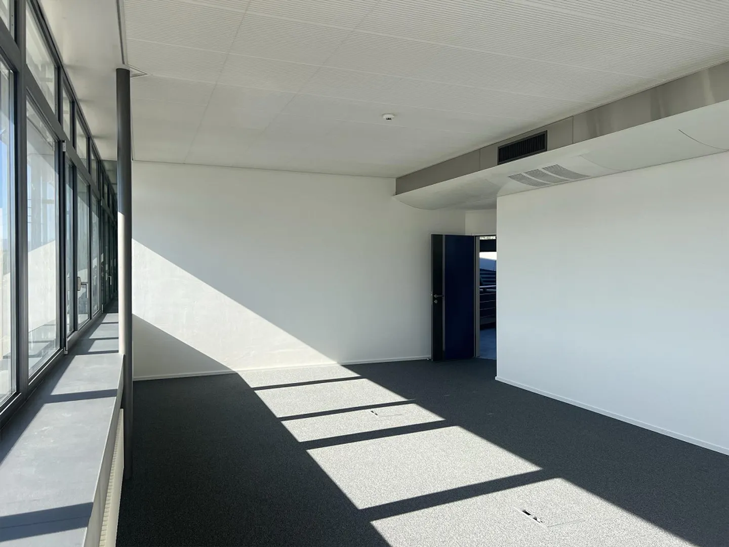 Espace de bureau moderne et lumineux à louer à Hunzenschwil - Photo 4 sur 7