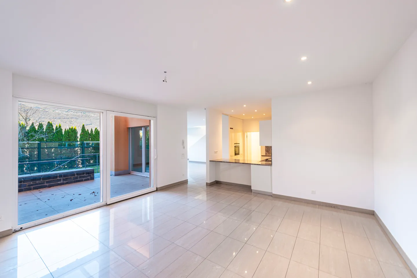 Charming Family Home in Vezia - Photo 5 of 17