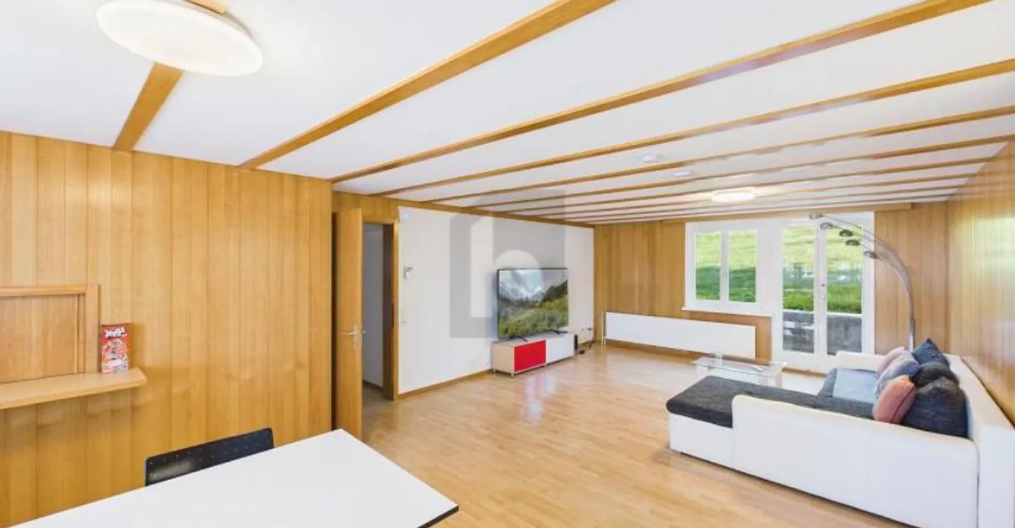 Grosszügiges Einfamilienhaus mit Garten - Foto 3 von 6