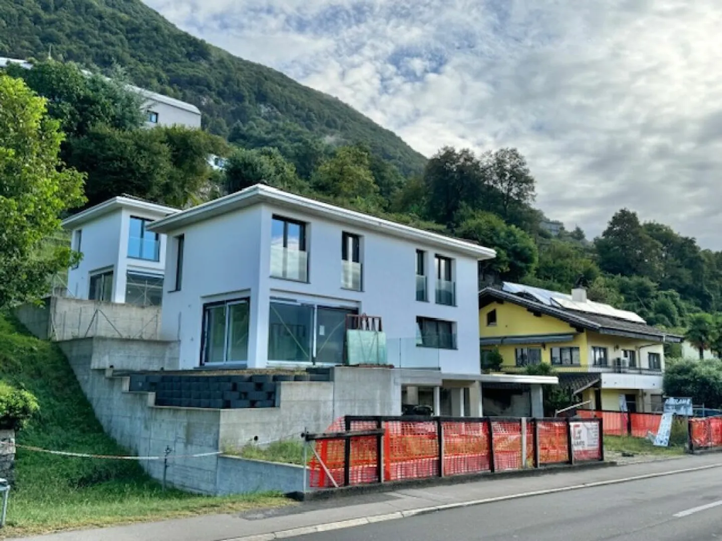 À VENDRE À CUGNASCO - NOUVELLE MAISON INDIVIDUELLE DE 4,5 PIÈCES - Photo 2 sur 19