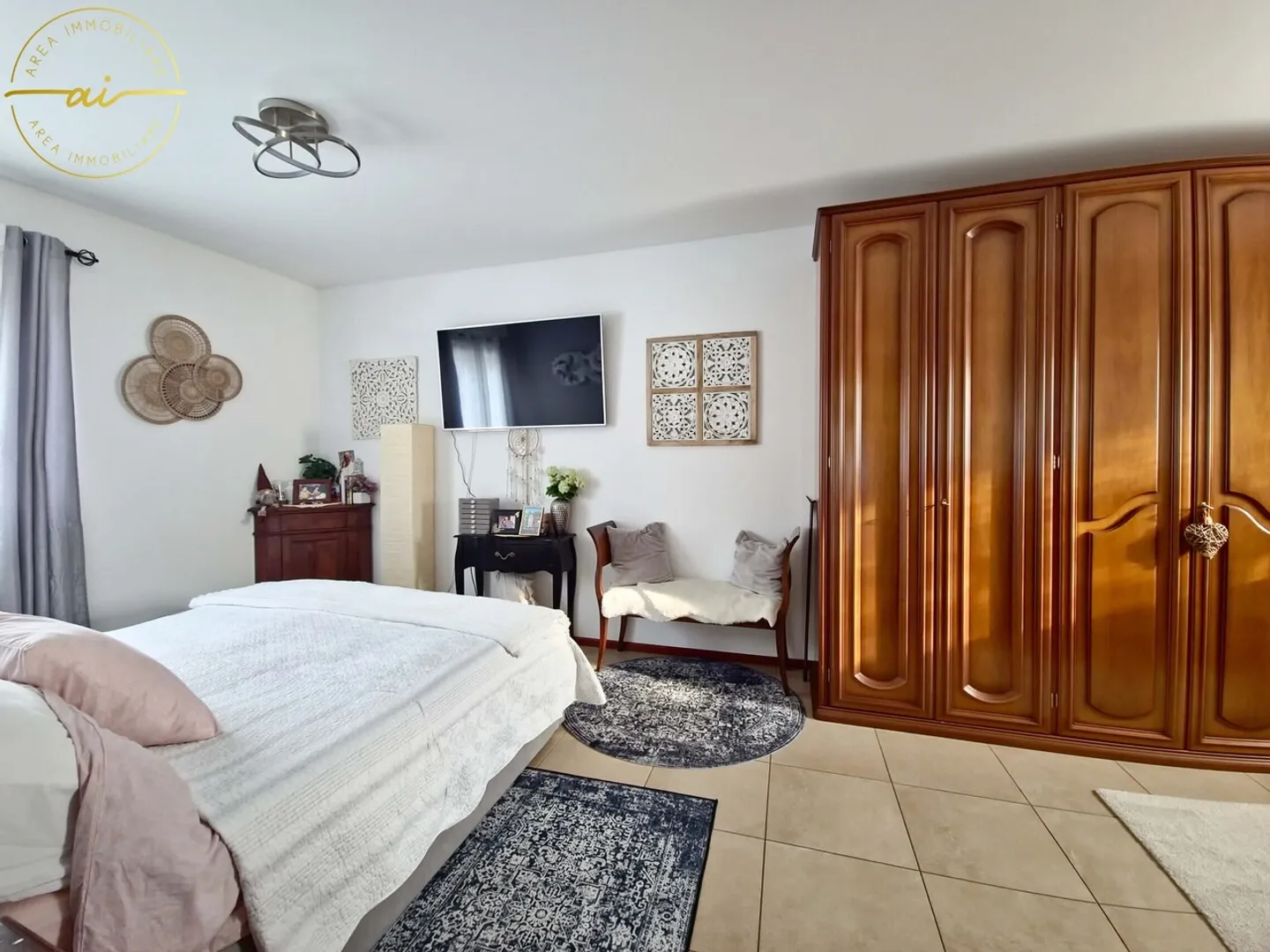 Casa unifamiliare raffinata con grande giardino a Rancate - Foto 9 di 13