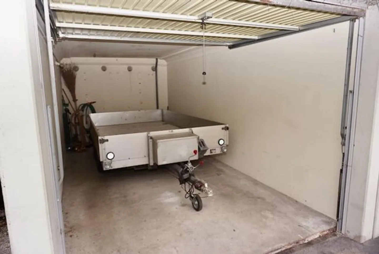 Bell'appartamento di 3,5 stanze al 1° piano con area giardino e garage - Foto 15 di 18