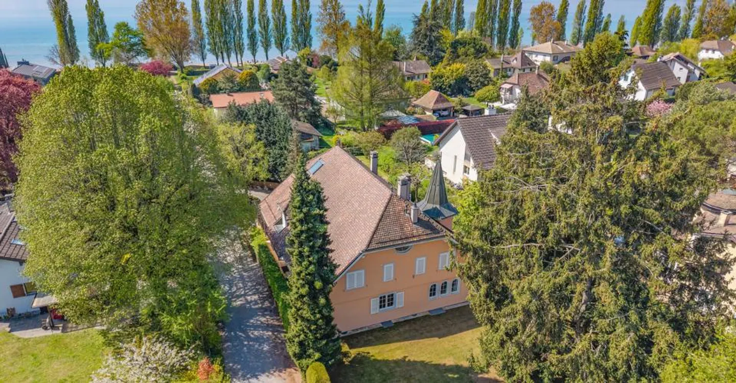 Villa de prestige près du lac - Photo 3 sur 13