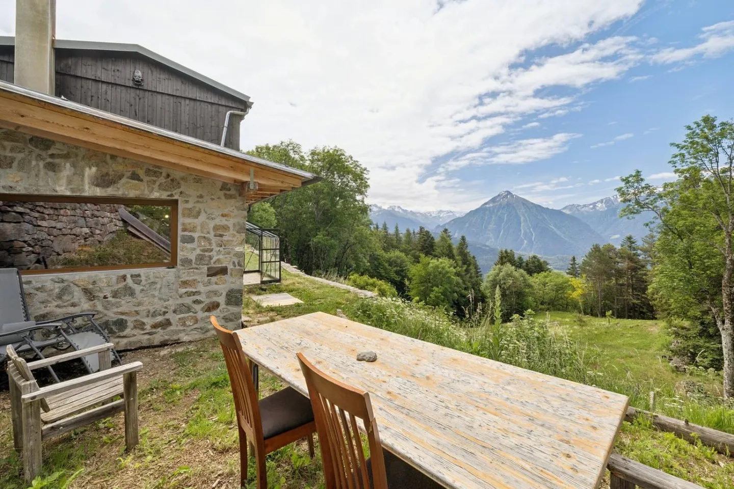Chalet indipendente con 3,5 stanze nel mezzo della natura vallesana - Foto 13 di 13