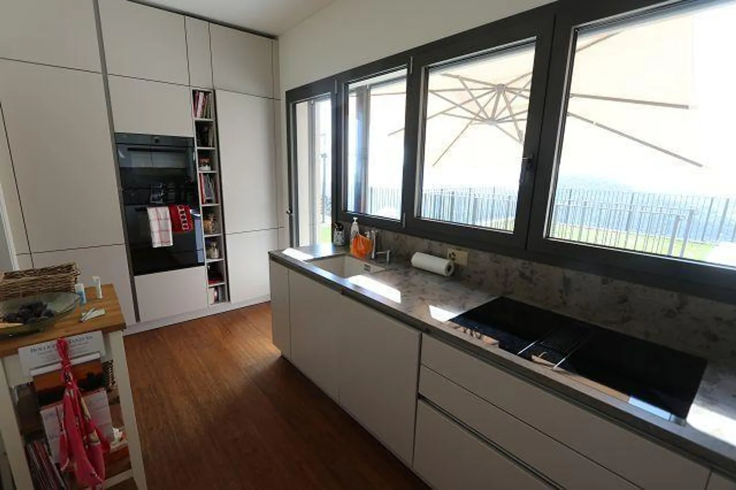 5 1/2-Villa in a very quiet, sunny location with a view - Photo 8 of 35