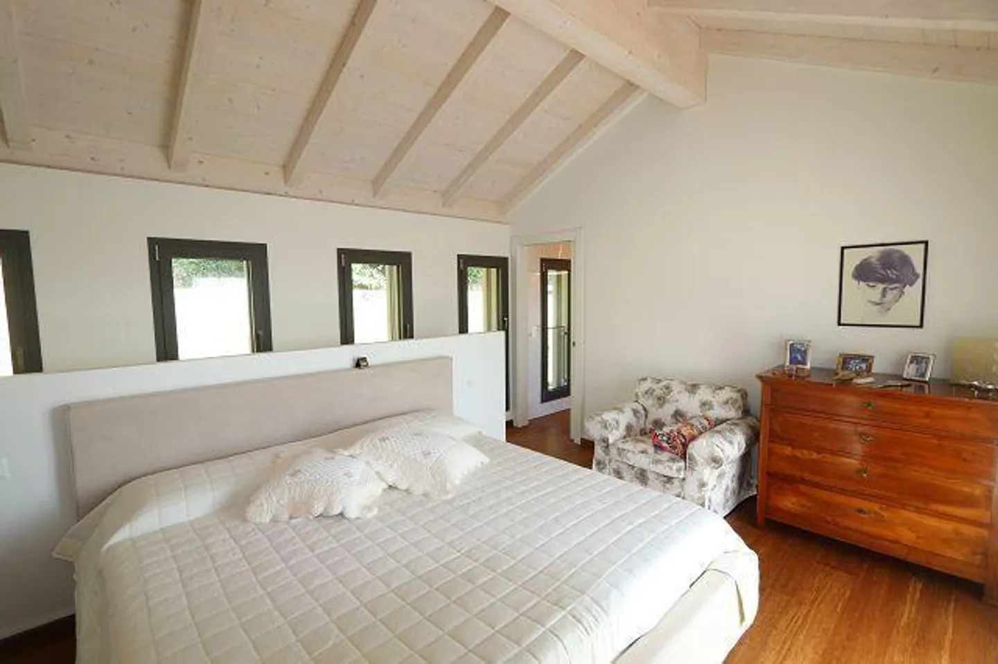 5 1/2-Villa in a very quiet, sunny location with a view - Photo 13 of 35