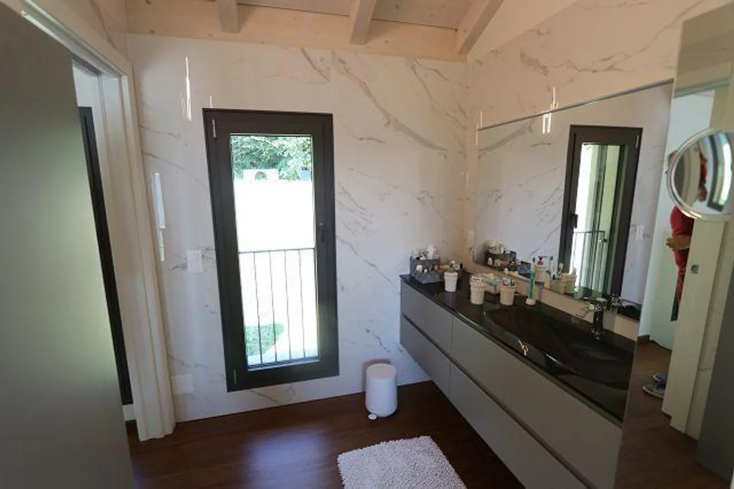 5 1/2-Villa in a very quiet, sunny location with a view - Photo 15 of 35