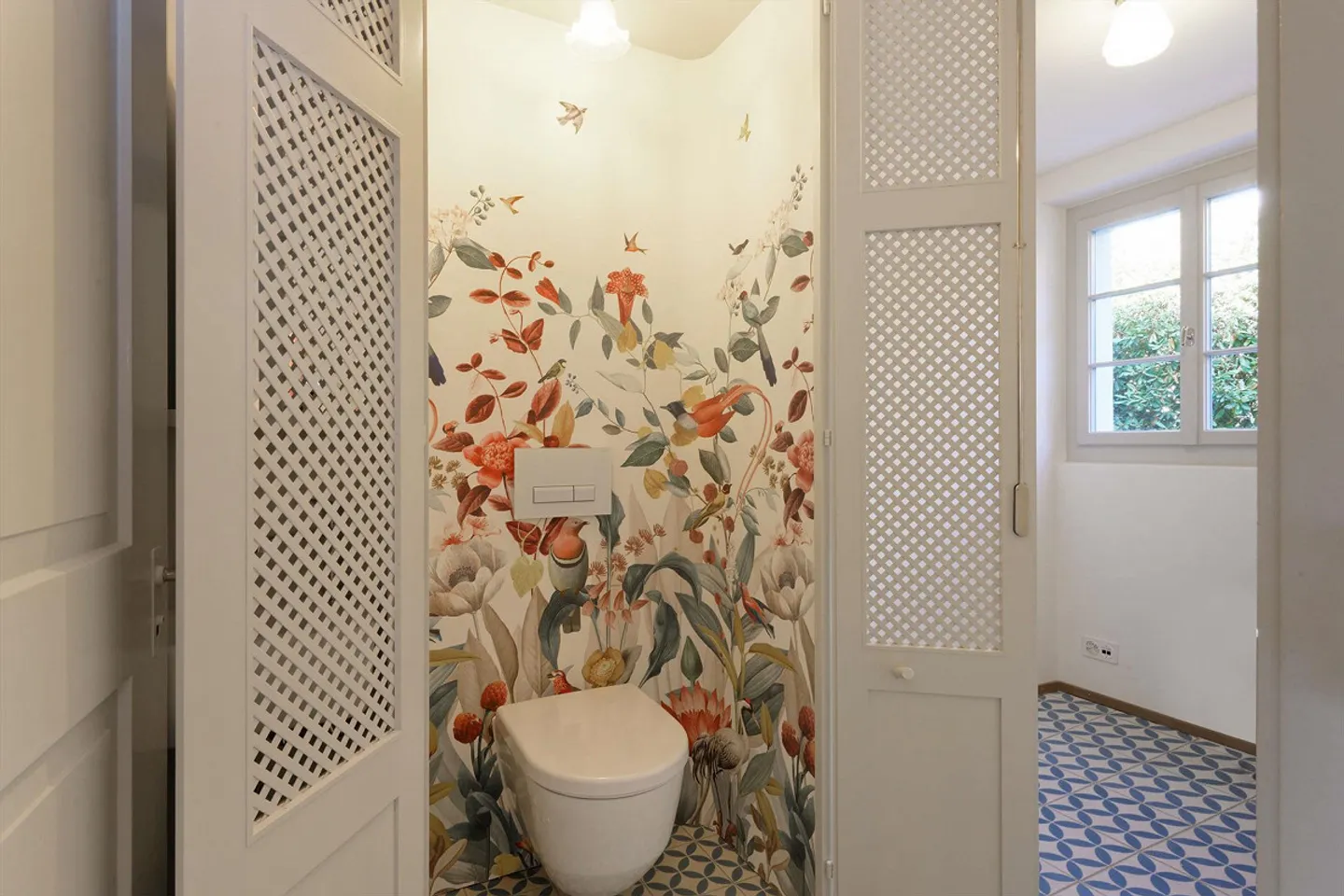 Charming 3½-Room House with Lake View & Garden Seating Area - Photo 9 of 9