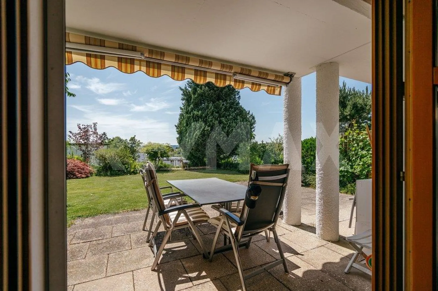 Privileged Living with Garden Paradise in Sunny and Scenic Location - Photo 4 of 13