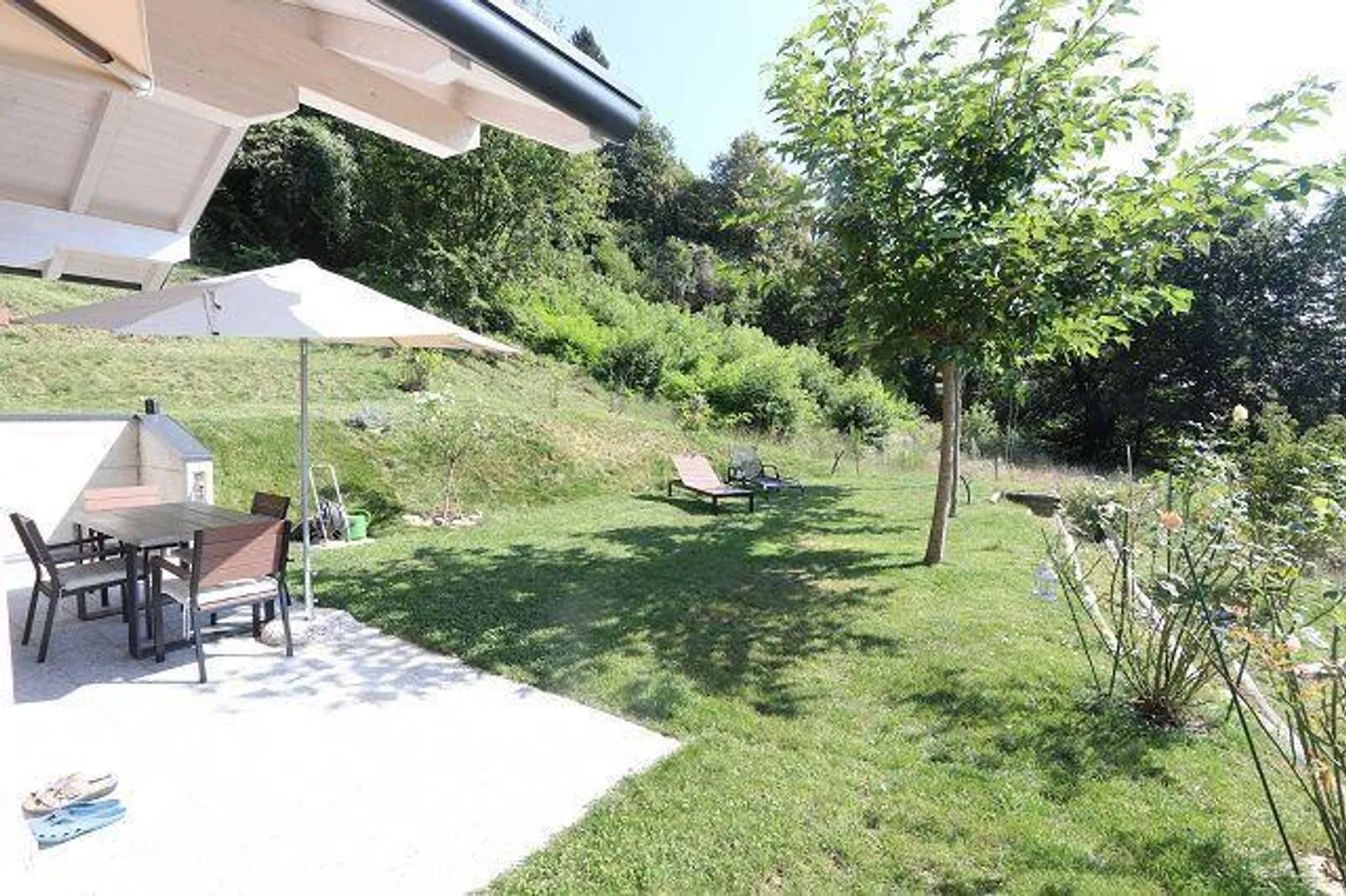 5 1/2-Villa in a very quiet, sunny location with a view - Photo 27 of 35