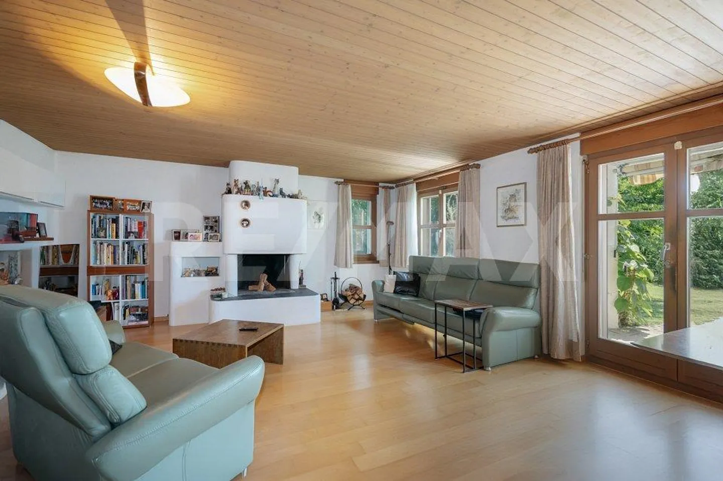 Privileged Living with Garden Paradise in Sunny and Scenic Location - Photo 9 of 13