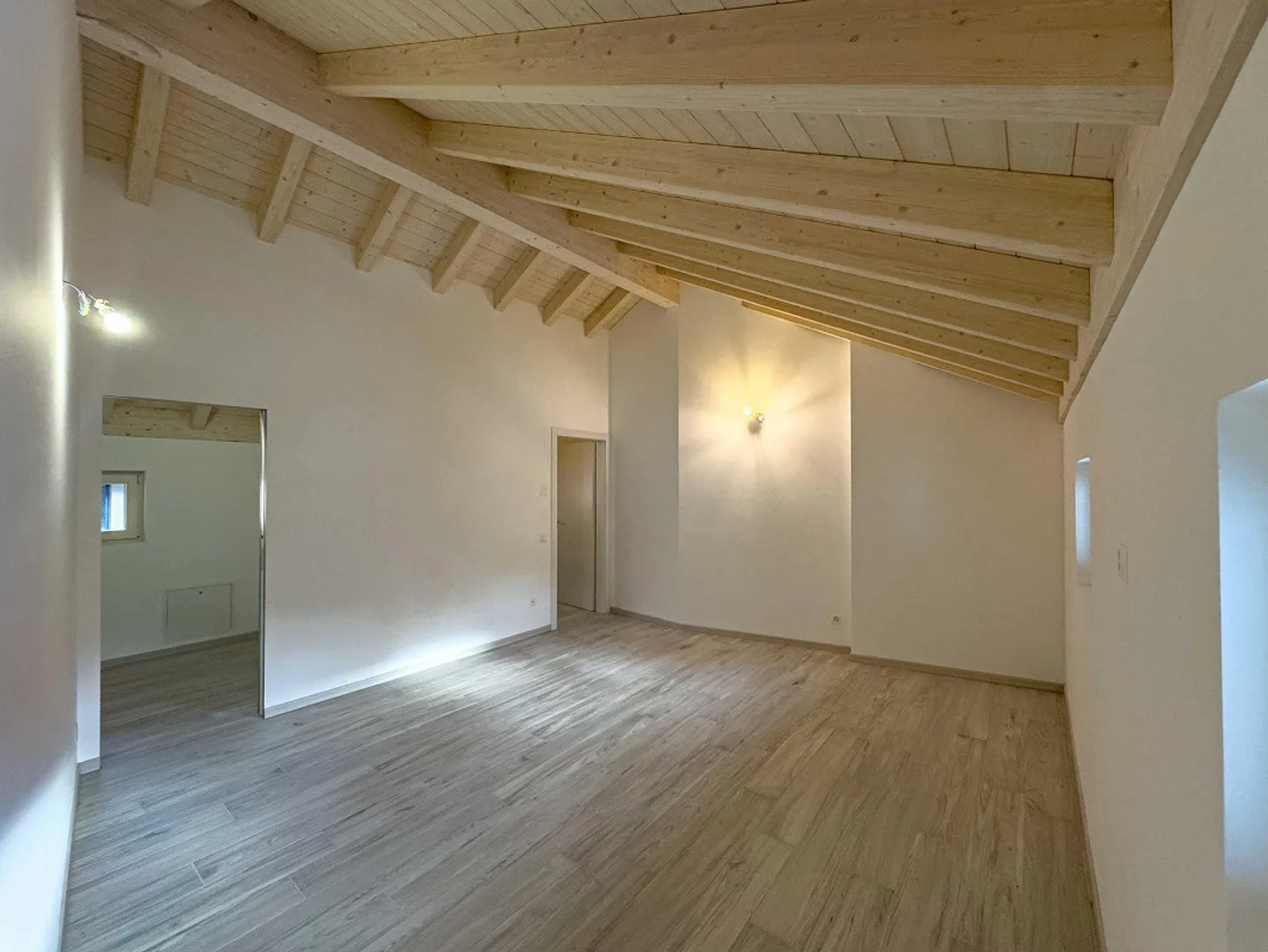 Casa completamente ristrutturata nel cuore di Gnosca - Foto 6 di 14