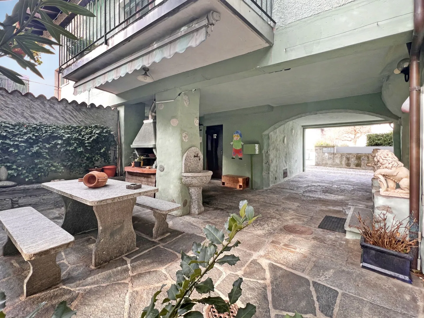 Incantevole casa ticinese a Losone - Foto 12 di 16