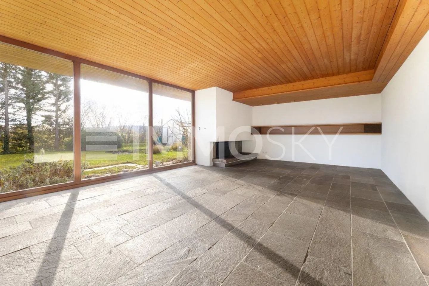 Maison familiale spacieuse avec piscine - Photo 3 sur 5