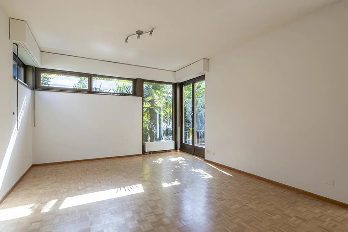 RINNOVATO 2.5 LOCALI A LUGANO - Foto 1 di 8