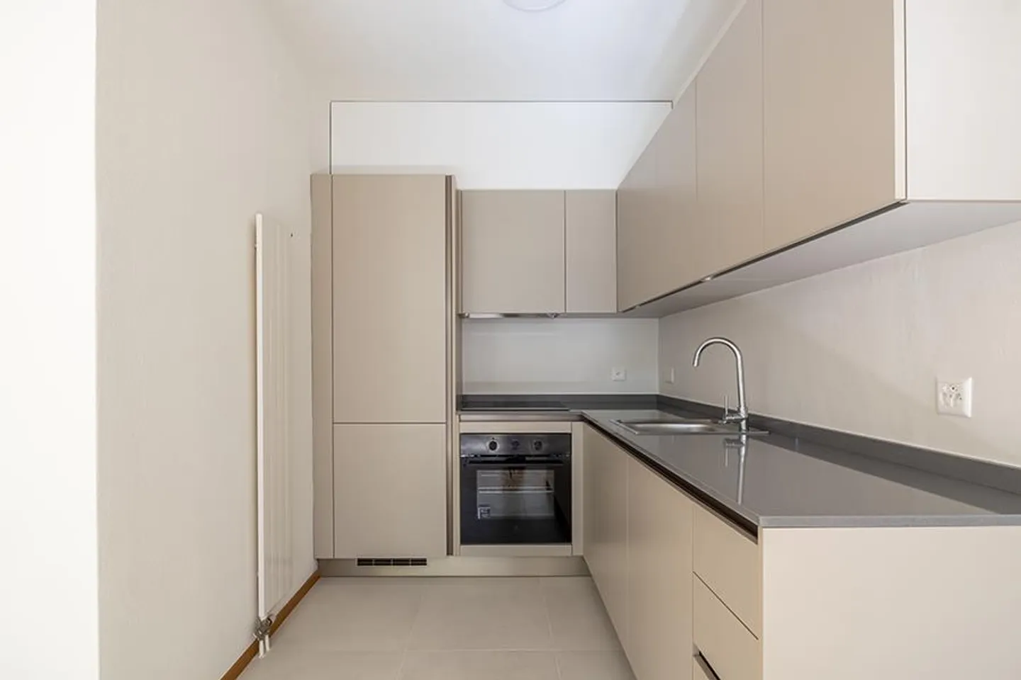 RINNOVATO 2.5 LOCALI A LUGANO - Foto 4 di 8