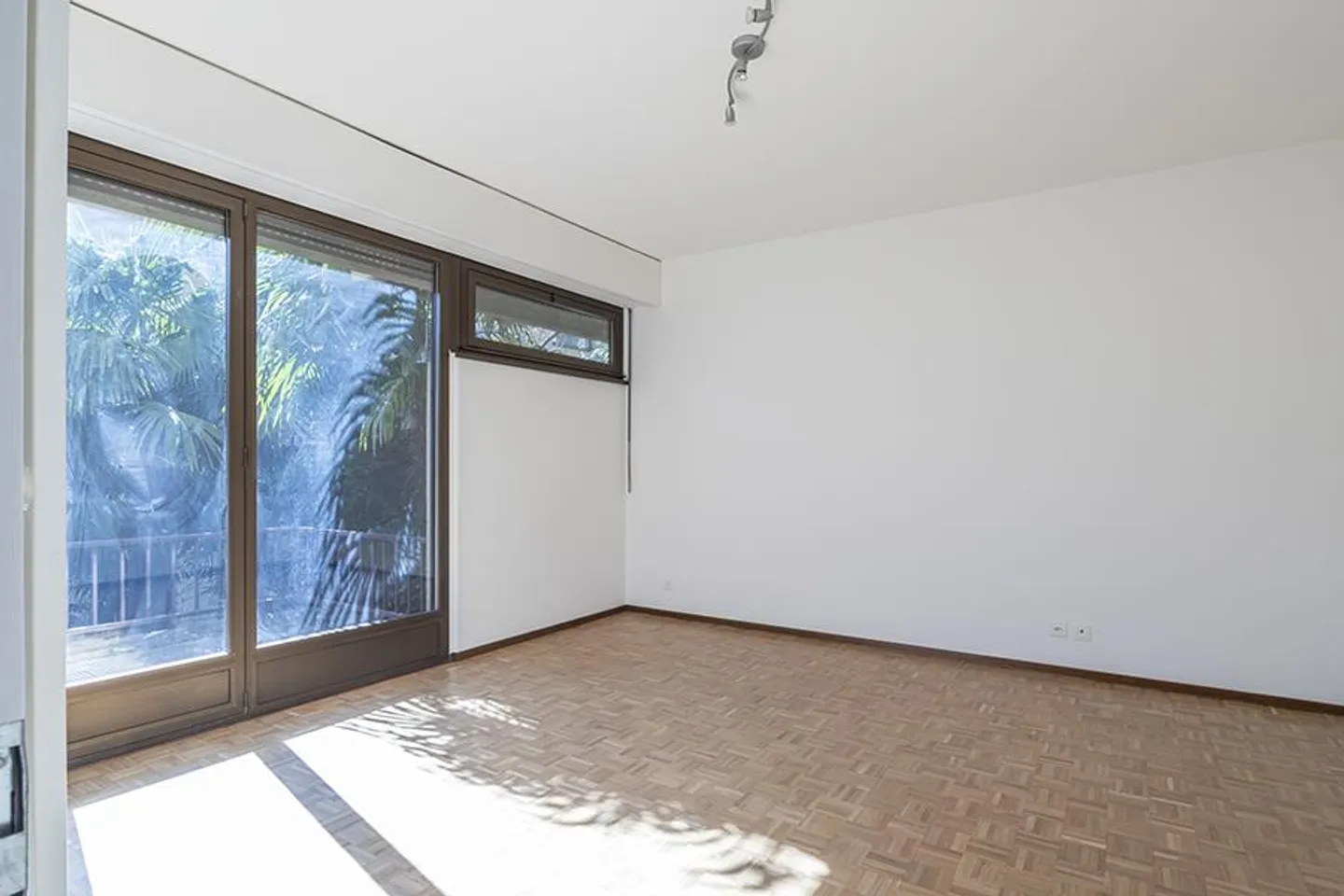 RINNOVATO 2.5 LOCALI A LUGANO - Foto 6 di 8