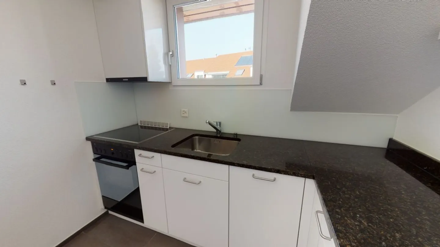 Charmante Dachwohnung in Felben - Foto 3 von 10