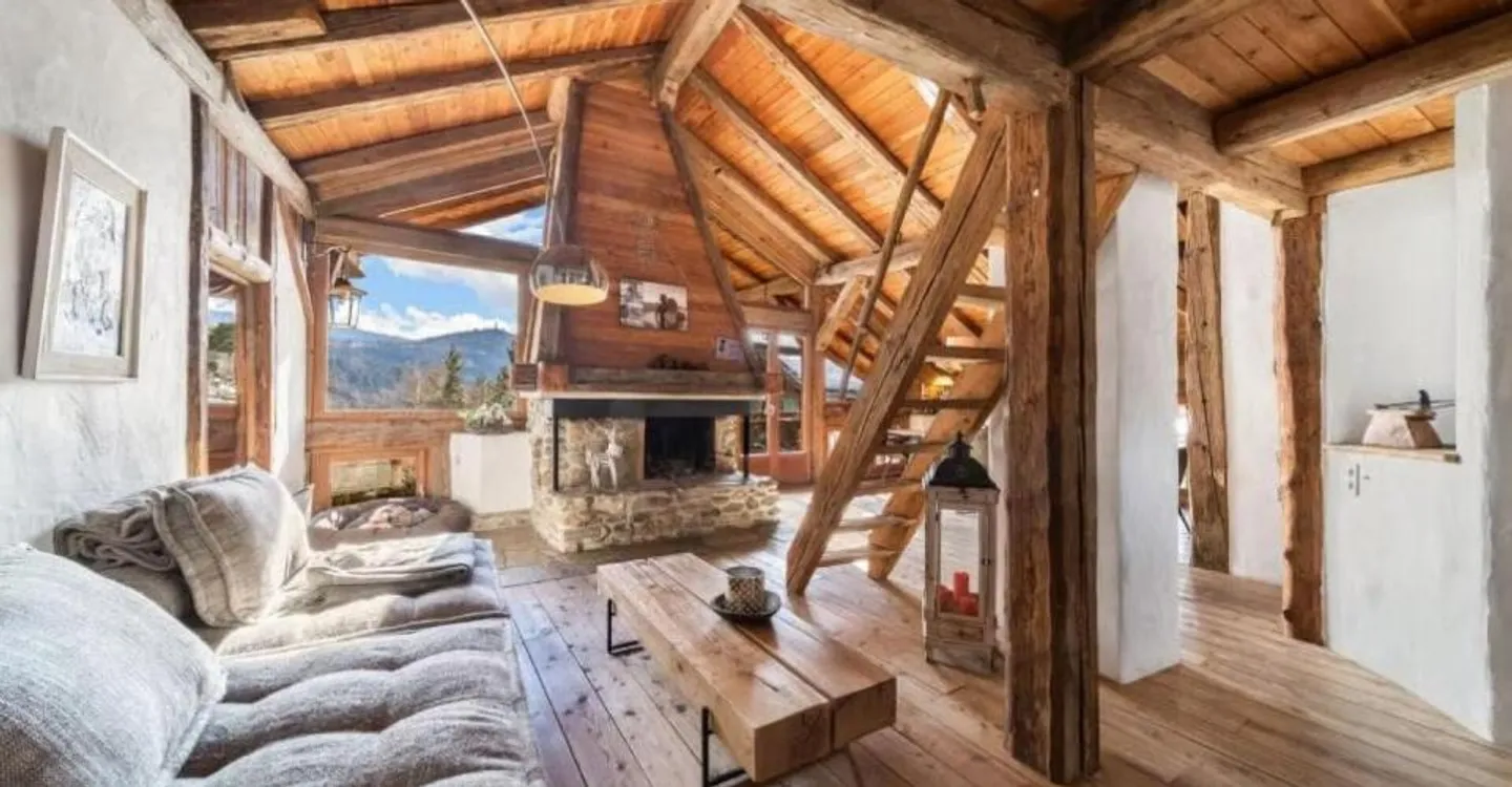 Charming Renovated Barn in Icogne - Photo 4 of 11