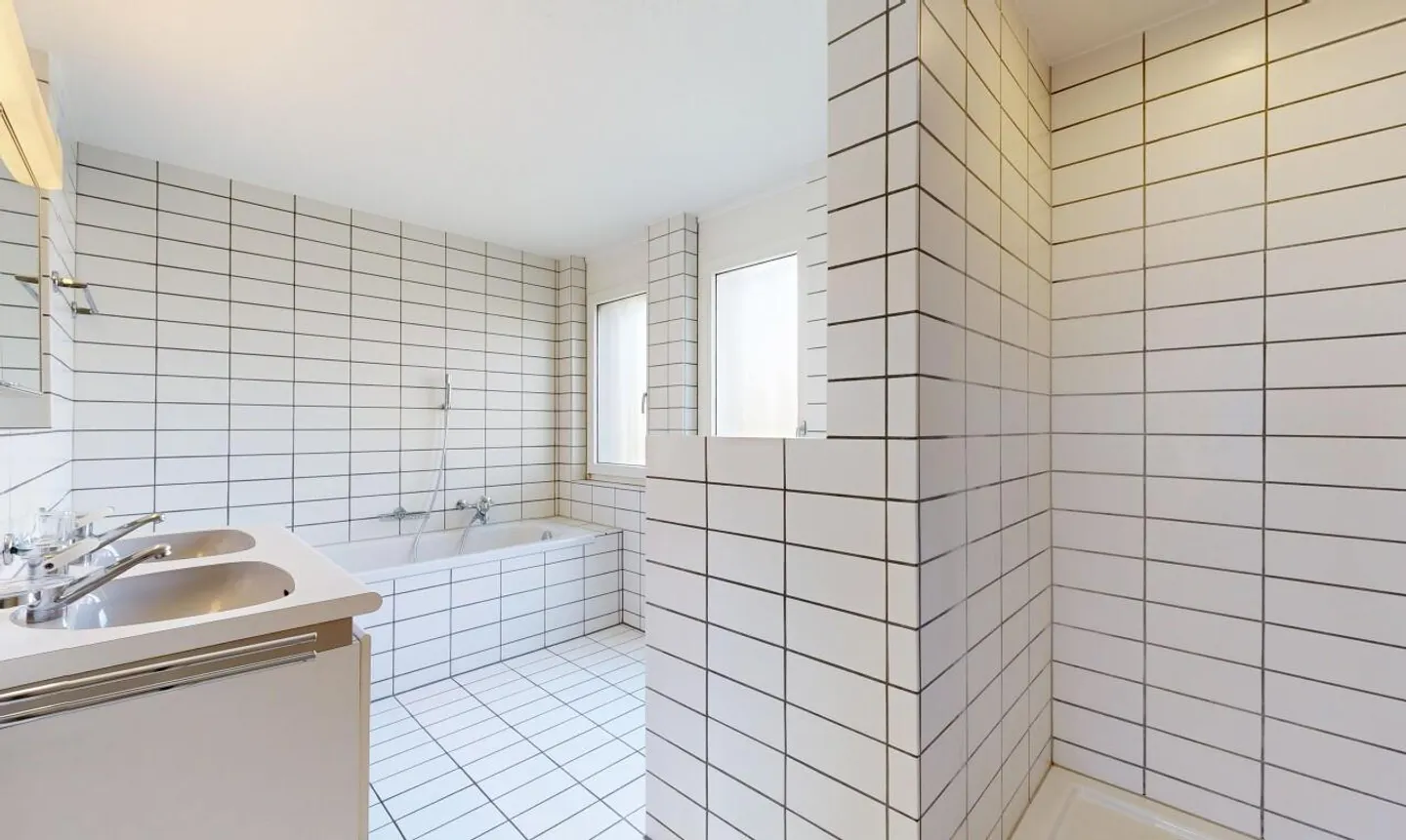 Extraordinary 5.5-Room Townhouse in Prime Location - Photo 10 of 11